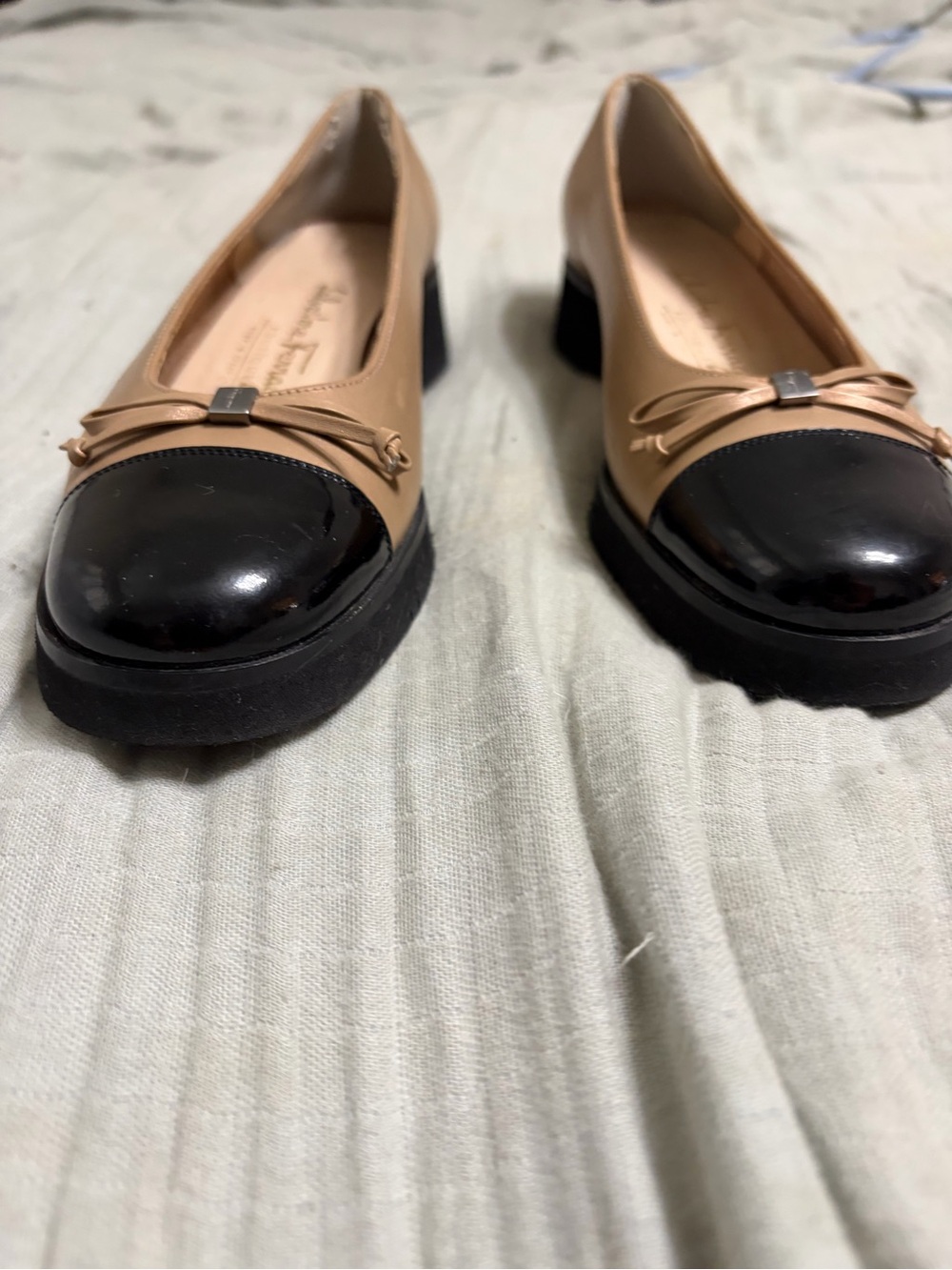 Salvatore Ferragamo Tan and Black Leather Cap-Toe Ballet Flats size 4.5 - Picture 2 of 10